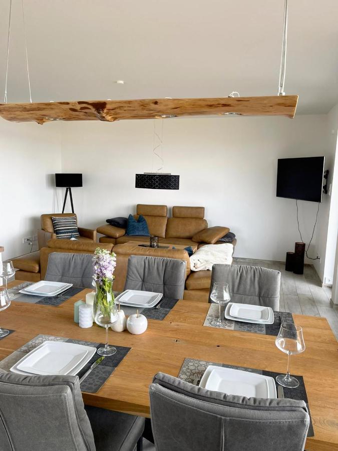 Exklusives Apartment Mit Blick Auf Den See グロースレッシェン エクステリア 写真