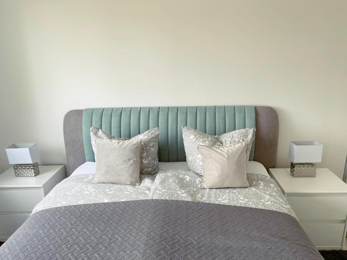 Exklusives Apartment Mit Blick Auf Den See グロースレッシェン エクステリア 写真